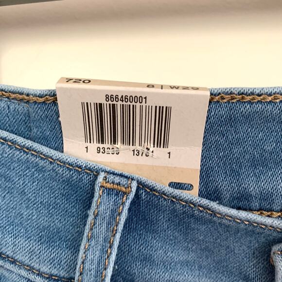 Levi’s 720 High Rise Super Skinny Cropped Jeans in Indie Disco - Picture 12 of 14